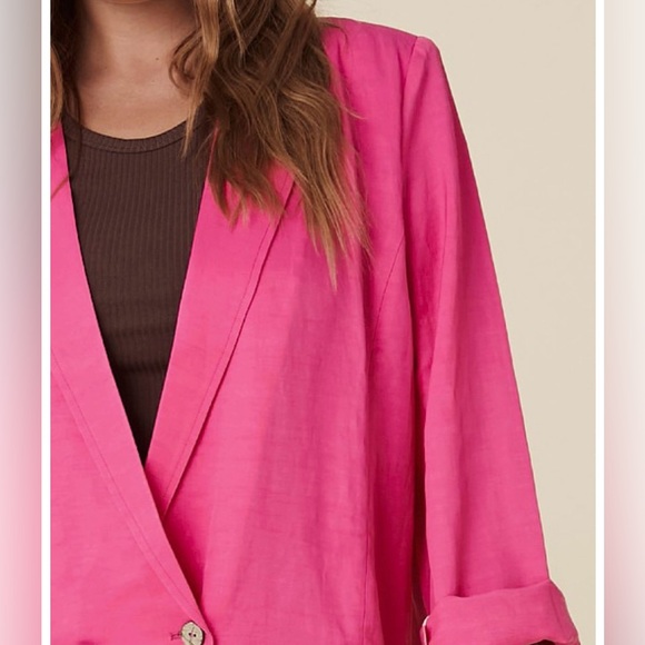 Spell Vacation Blazer in Hibiscus - Picture 6 of 13